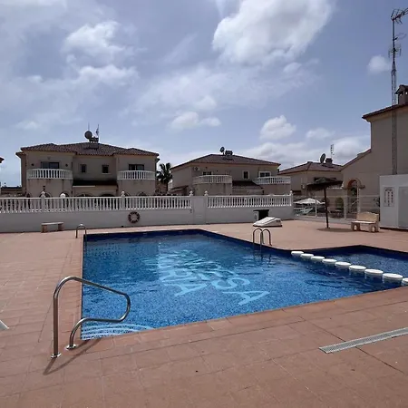Ain 2hab Piscina